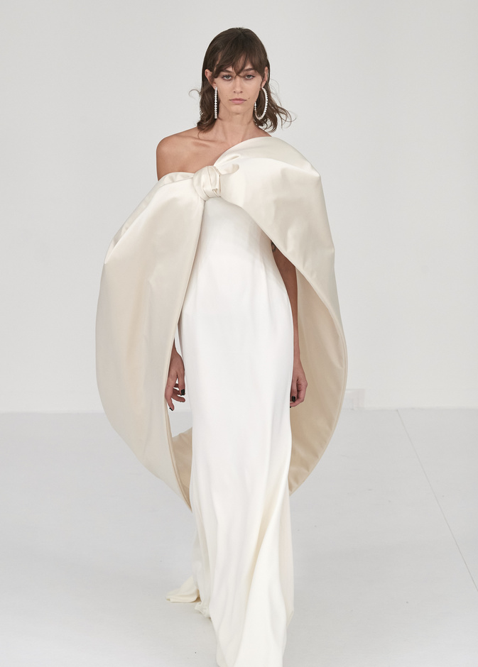 عرض أزياء Alexis Mabille لخريف وشتاء 2023- 