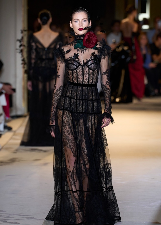 مجموعة أزياء الهوت كوتور لخريف 2024