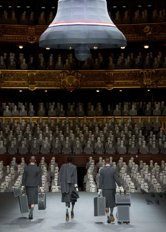 كل ما يجب أن تعرفيه عن أسبوع الأزياء الراقية في باريس لخريف وشتاء 2023