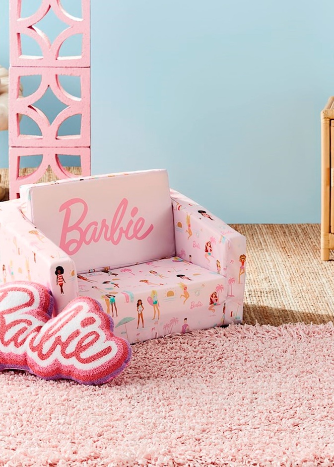 أثاث باربي لغرف الفتيات الصغيرات