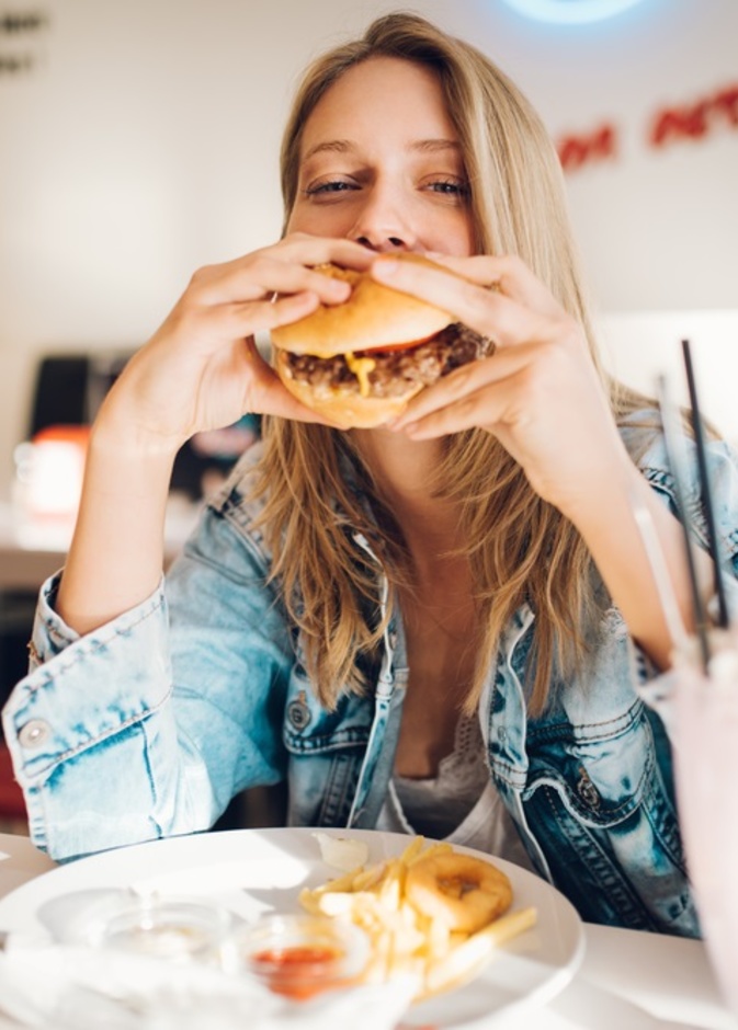 تشتهين البرغر اليوم.. إليكِ أفضل الخيارات في دبي