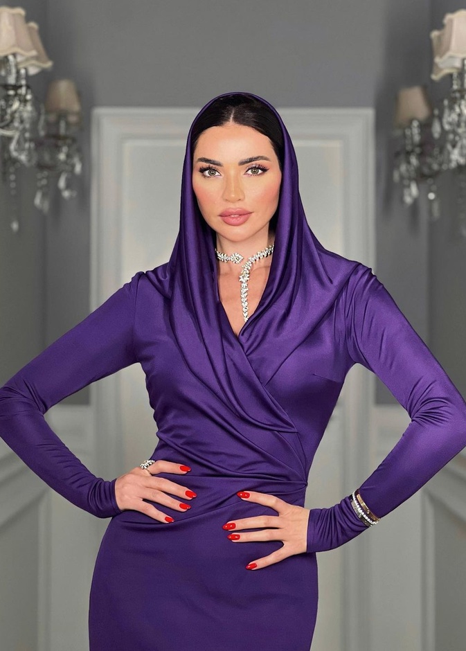 استلهمي إطلالة مجوهرات شبابية على خطى النجمة داليدا خليل