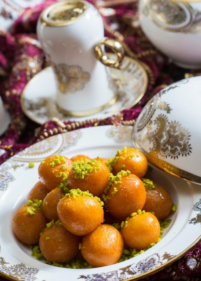 افضل حلويات اماراتية تقليدية يمكنك تجربتها بمناسبة يوم المرأة الاماراتية