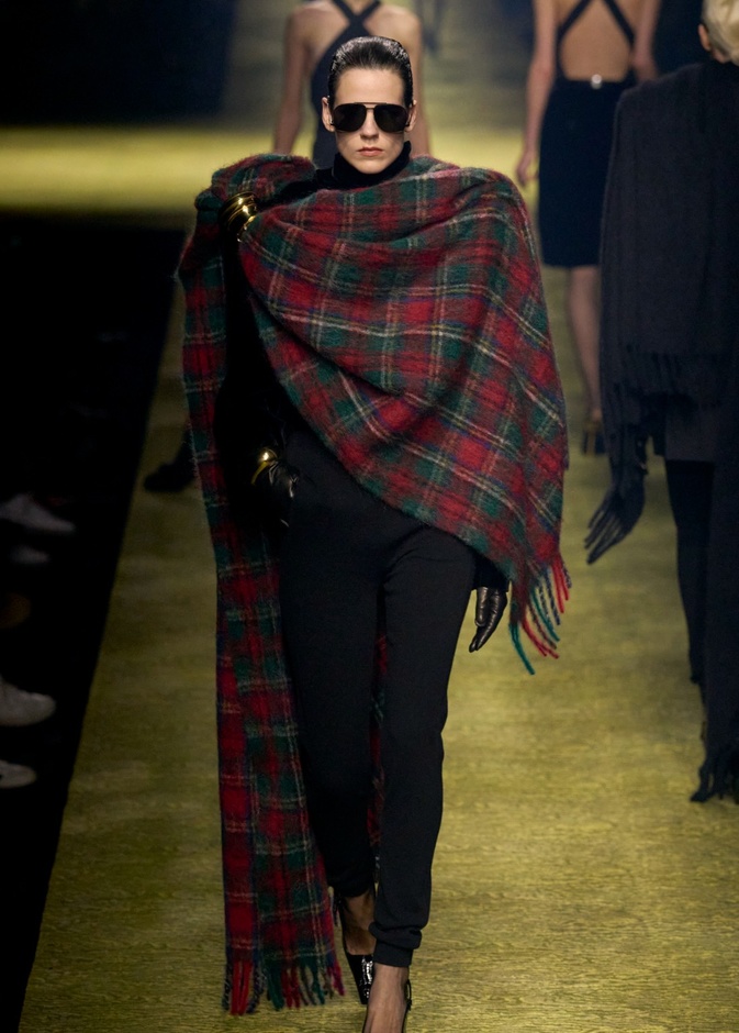 8 صيحات ستنقلكِ إلى موسم خريف 2023 بأناقة وسحر لا يقاوم