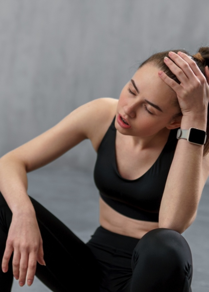 تُعانين من الصداع بعد ممارسة التمارين الرياضية؟ إليك الأسباب وكيفية التعامل معه