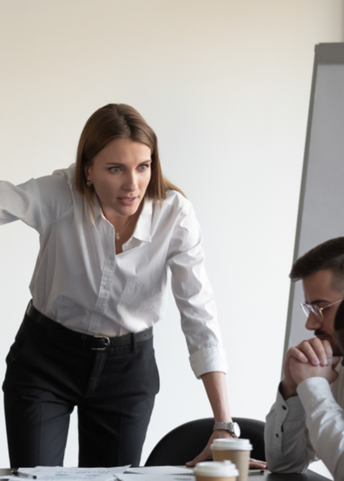 8 نصائح لإدارة الخلافات داخل فريق العمل وتجنّب الصراعات