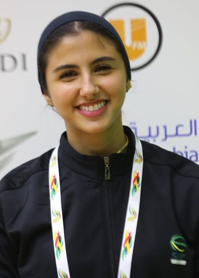 "لمياء النهدي" أول حكمة سعودية دولية في تاريخ كرة السلة السعودية