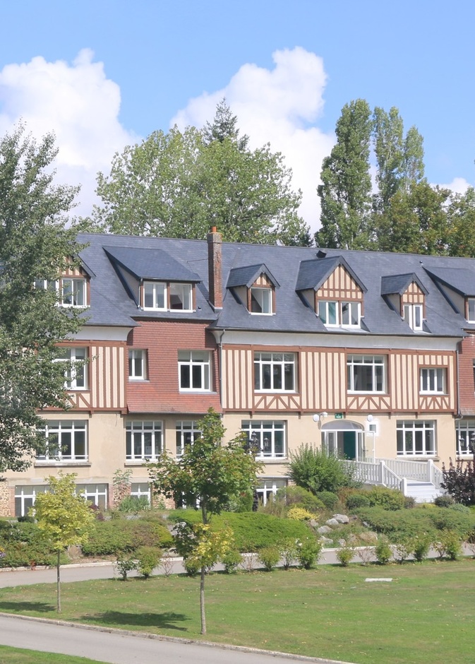 مدرسة روش École des Roches، فرنسا