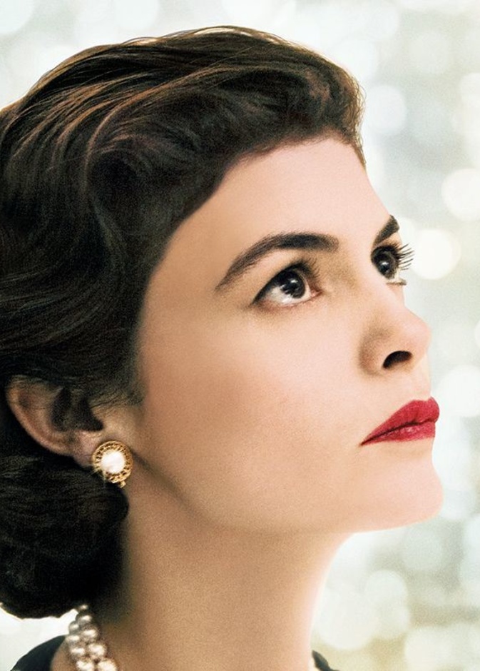 أهم الأفلام والمسلسلات التي تناولت السيرة الذاتية لكبار مصممين الأزياء العالميين