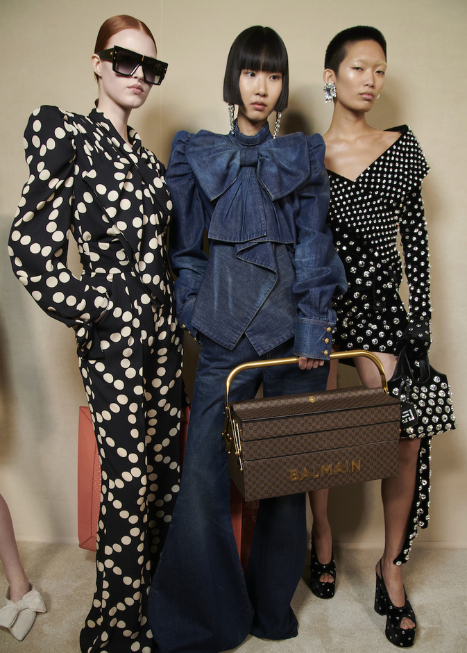 دليل شامل لأبرز صيحات الموضة لموسم خريف وشتاء 2023-2024