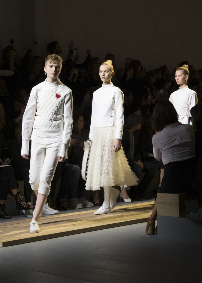 من مجموعة ديور ربيع وصيف 2017 للملابس الجاهزة النسائية