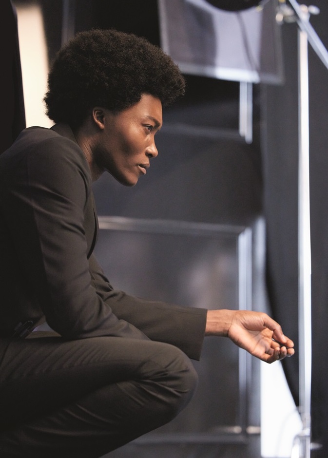 الوجه الجديد لعطر Givenchy في لقاء خاص مع هي Benjamin Clementine 