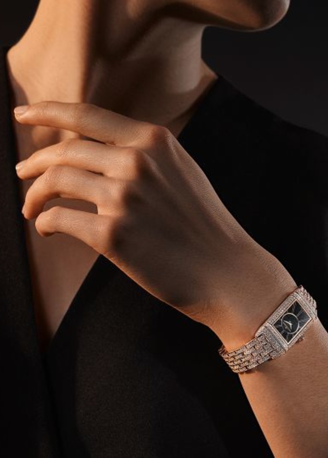 Jaeger Lecoultre يطرح ساعات كلاسيكية بتصاميم خاصة مرصّعة بالألماس