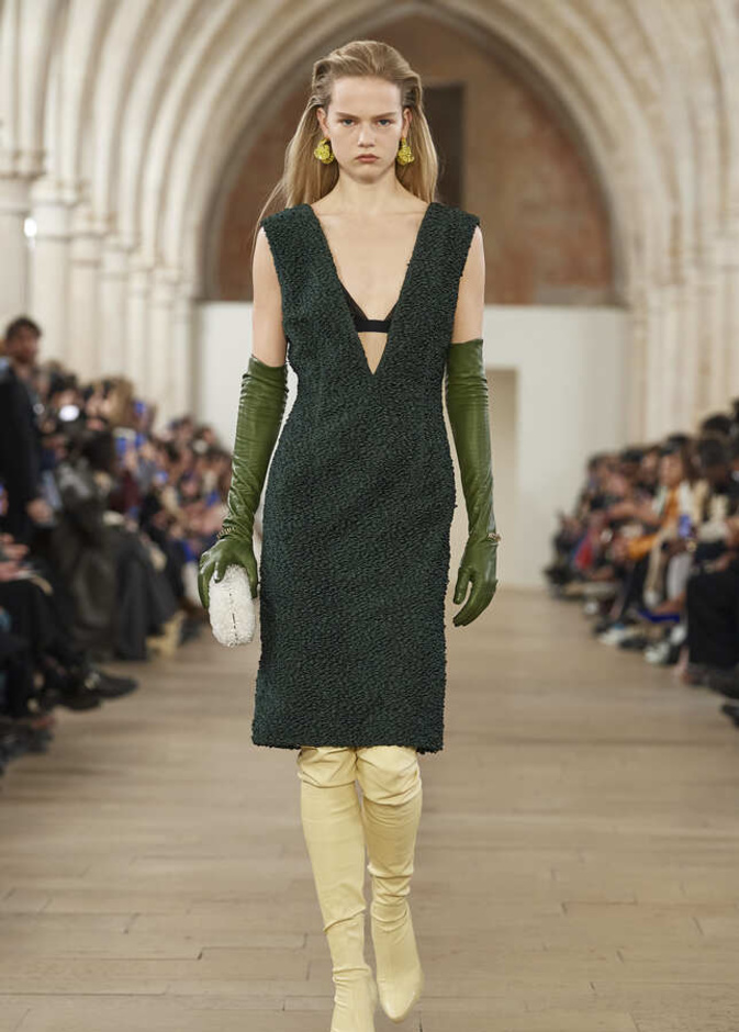 إطلالة من Lanvin