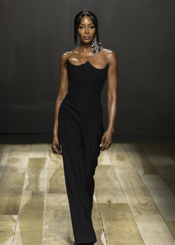 إطلالة من McQueen