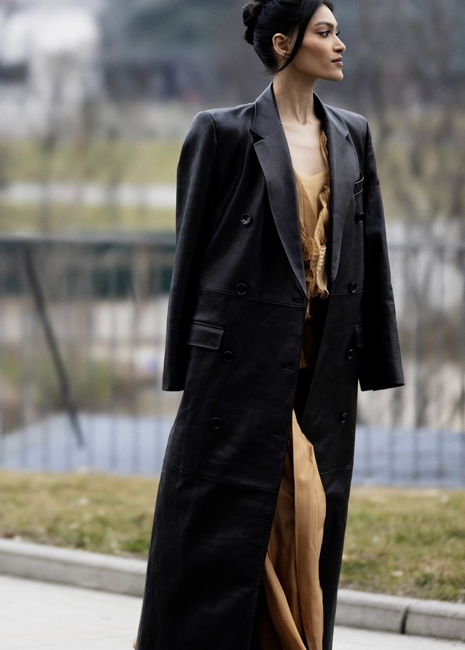 المعطف الذي لا غنى عنه في خزانة ملابسك لخريف وشتاء 2023