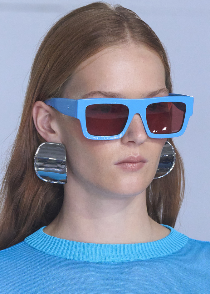 ألوان نظارات شمسية رائجة في عطلة الصيف