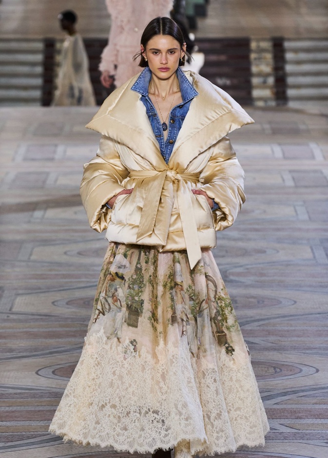 موديلات تنانير دانتيل موضة خريف وشتاء 2023