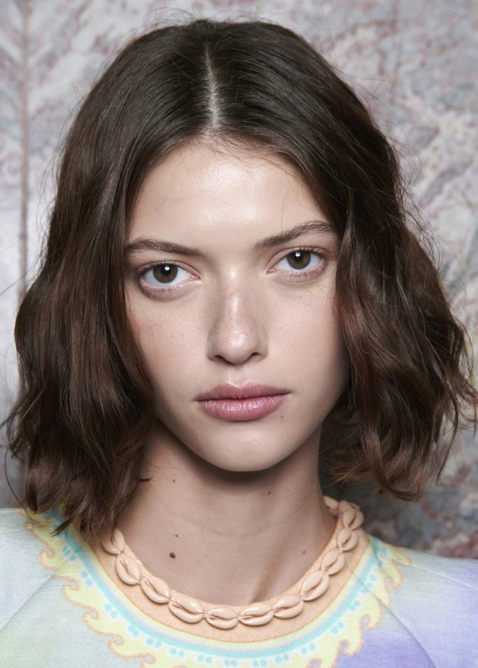 تعرفي على أفضل زيوت طبيعية لعلاج حب الشباب سريعًا