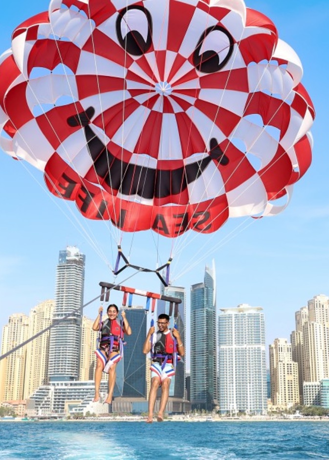 أفضل مواقع الإبحار المظلي في دبي