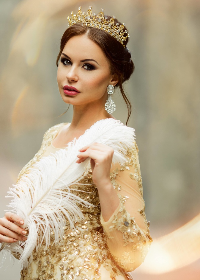  الثقة بالنفس تجعلك قيادية ناجحة ومميزة وشجاعة تماما مثل الملِكات