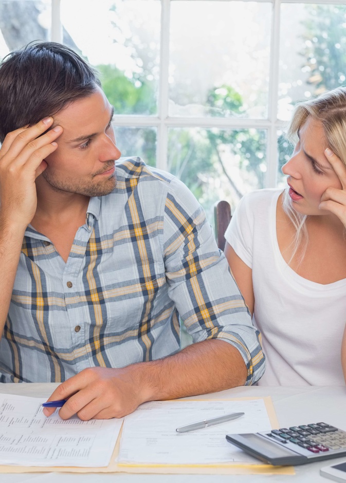 العودة للمدارس موسم الخلافات الزوجية وذلك بسبب التحديات المادية التي يواجهها كل من الزوجين في تلبية احتياجات العام الدراسي