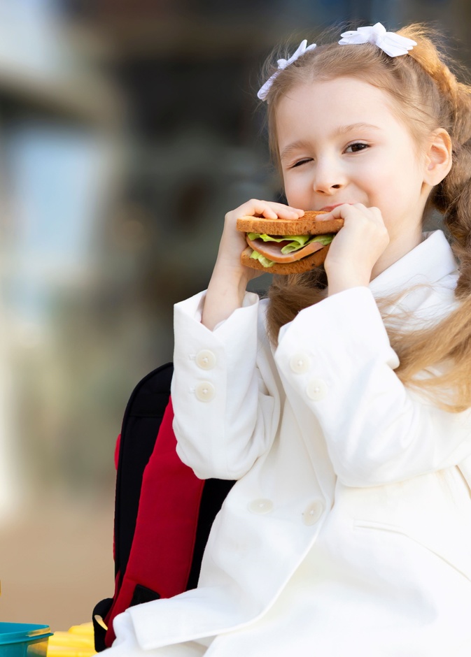 تناول الأطعمة الصحية والغذاء الصحي يقي الأطفال من الإصابة بالإنفلونزا مع العودة للمدارس