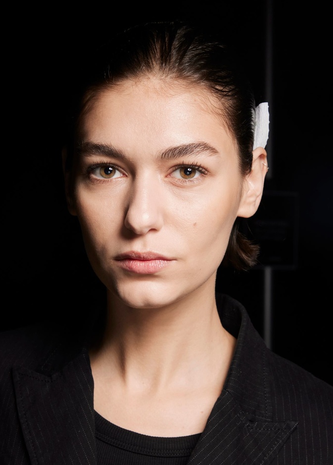 تخلصي من الهالات السوداء لعيون جذابة قبل اليوم الوطني السعودي بهذه العلاجات المُجربة