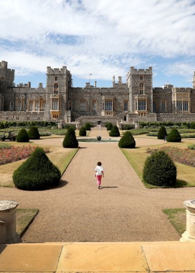 قلعة بالمورال...القلعة التي ظلت جزء رئيسي من حياة الملكة إليزابيث الثانية وشهدت لحظاتها الأخيرة