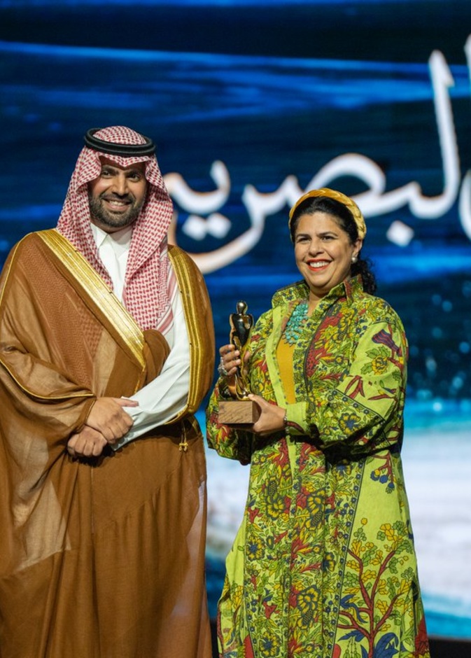 منال الضويان في حديث خاص لـ"هي" عن الفن والأزياء وروح الثقافة السعودية