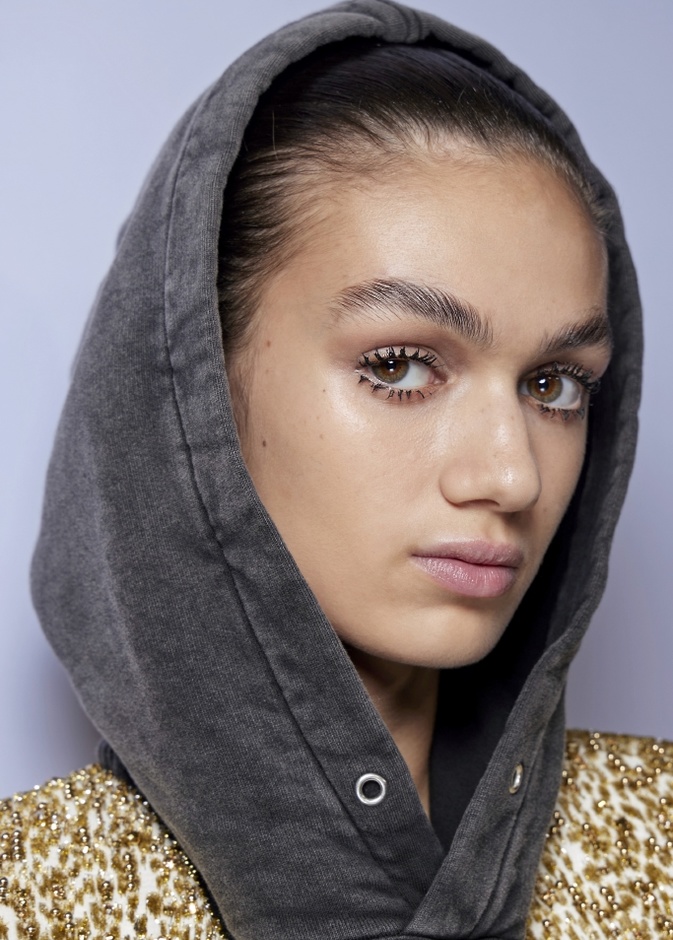 إبرزي جمالك قبل اليوم الوطني السعودي بتلوين الحواجب