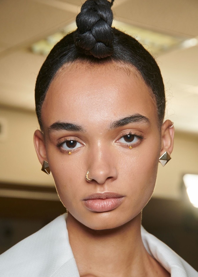 علاجات تجميلية للتخلص من تجاعيد الجبهة العنيدة