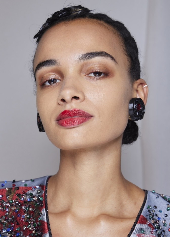 نصائح أساسية قبل أي عملية تجميلية استعداداً لليوم الوطني السعودي