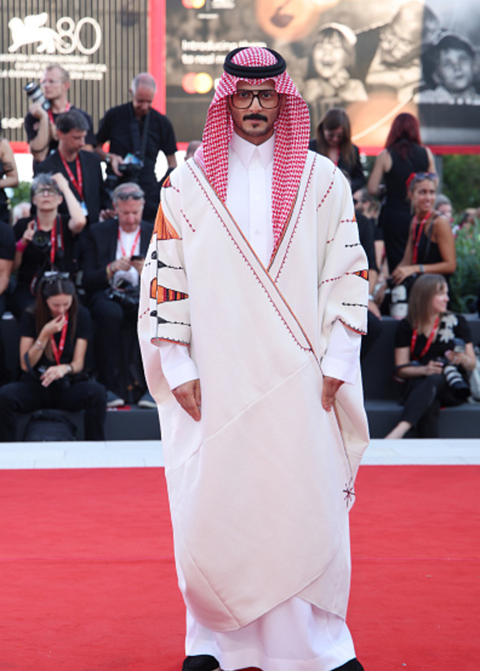 التصاميم السعودية تؤكد حضورها في مهرجان البندقية السينمائي.. محمد الشهري بإطلالتين متميزتين بتوقيع قرمز ونورا سليمان