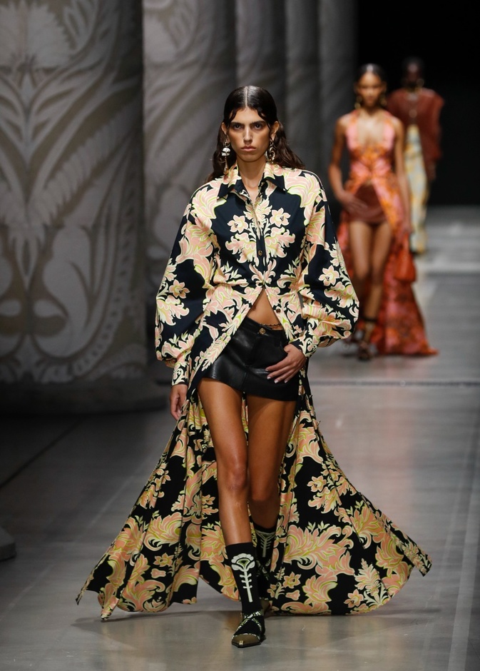 مجموعة Etro لربيع وصيف 2024