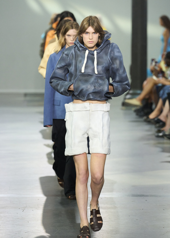 البساطة والراحة عنوان مجموعة JW ADERSON لربيع وصيف 2024