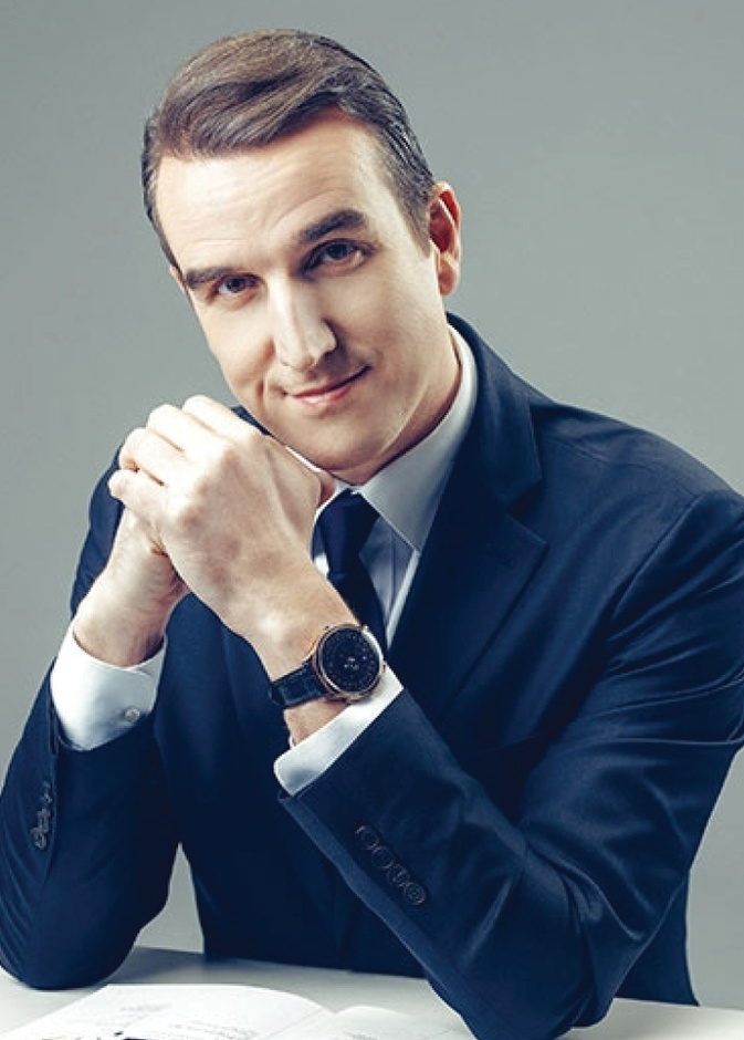 بين الجذور والأجنحة