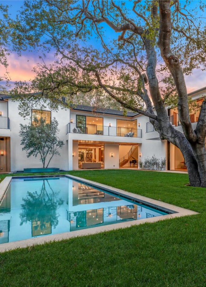 ملامح منزل جو جوناس وصوفي تيرنر في ميامي