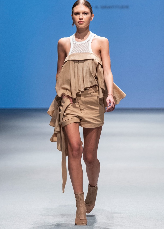 أدخلي موسم خريف 2023 بكل أناقة مع موديلات الأحذية هذه!