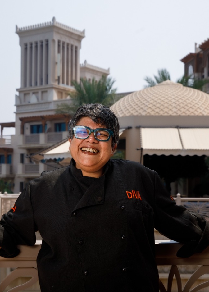 الطاهية العالمية ريتو دالميا  لـ " هي " الطعام جسرًا للتواصل بين مختلف الثقافات والجنسيات، لتُعزيز التفاهم والسلام بين الشعوب