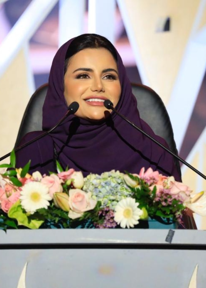 في عام الشعر العربي.. تكريم الشاعرة السعودية شموخ العقلا "العالية" في أول ظهور لها على مسرح أبو بكر سالم في الرياض