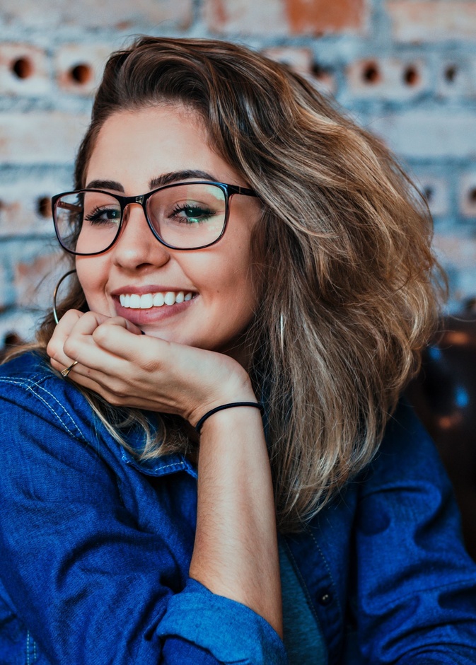 ابتسامتك مرآة شخصيتك... تعرفي على تأثيراتها الإيجابية المعززة لثقتك بنفسك