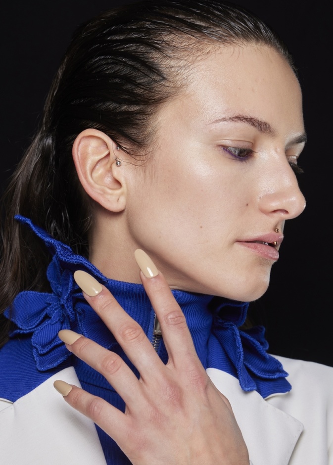 أهم لمسات جمال المرأة بالعناية بيديها وقدميها