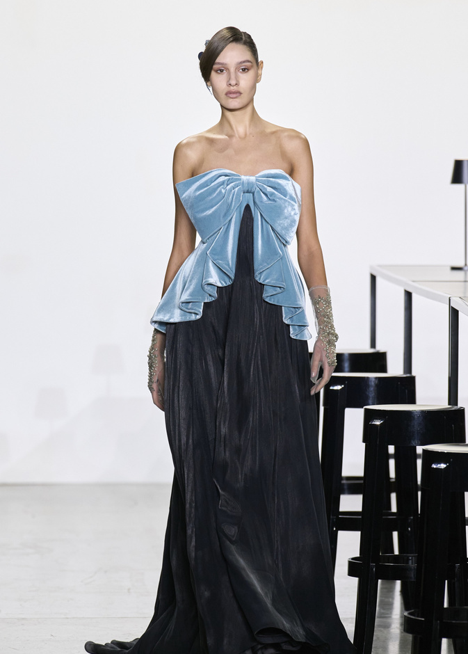 الشرائط جسدت مفهوم الرومانسية عبر العصور وزينت أجمل التصاميم