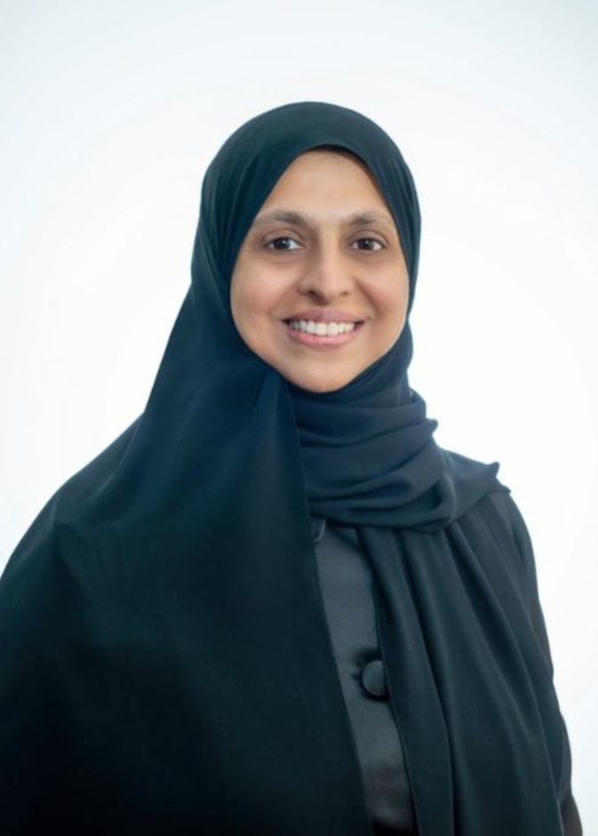 كأول طبيبة إماراتية وعربية.. منى تهلك رئيسا للاتحاد الدولي للمستشفيات