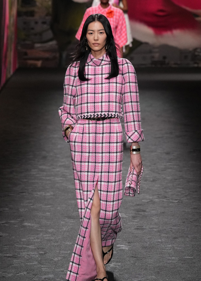 مجموعة CHANEL لربيع وصيف 2024 في باريس