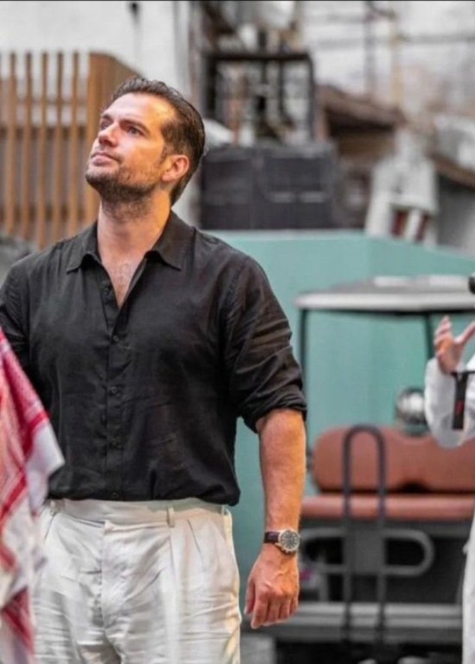 جولة على رحلات مشاهير العالم داخل السعودية خلال شهر أكتوبر وأحدثهم هنري كافيل