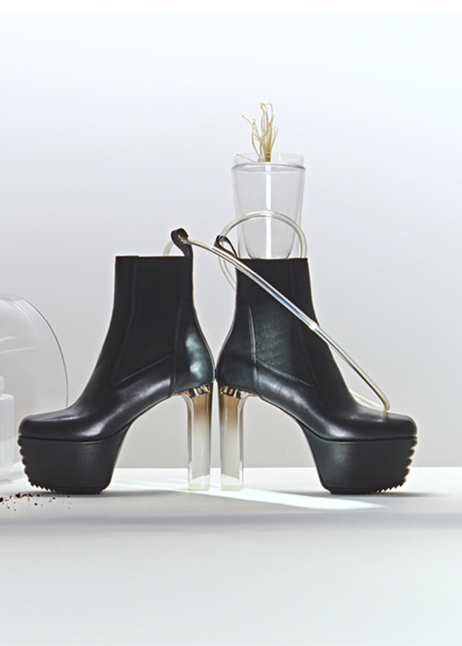 حذاء من "ريك أوينز" RICK OWENS لدى "ليفيل شوز" LEVEL SHOES