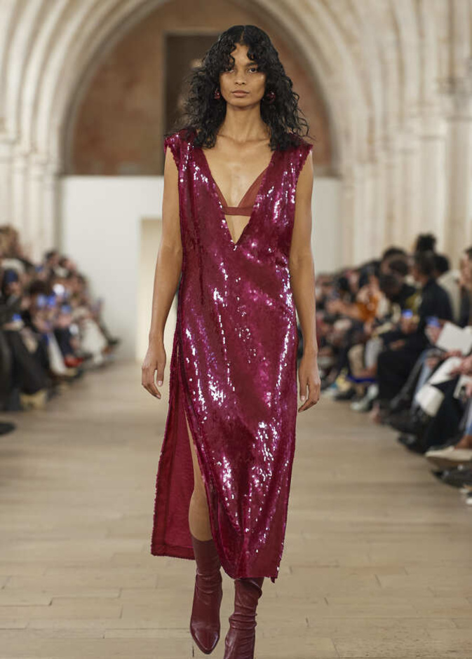 إطلالة من Lanvin