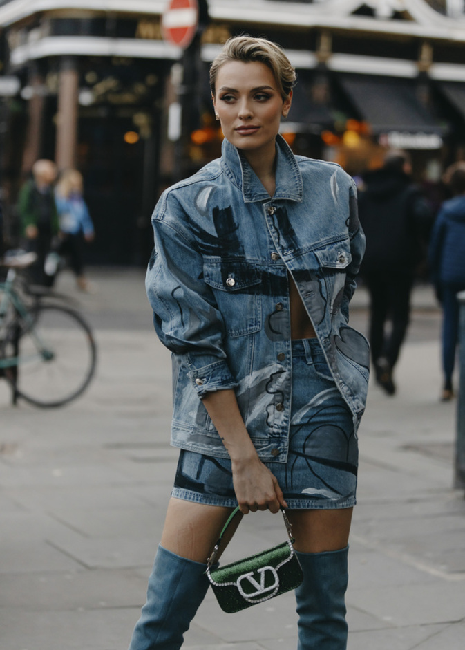 الحقيبة الصغيرة صيحة لافتة 